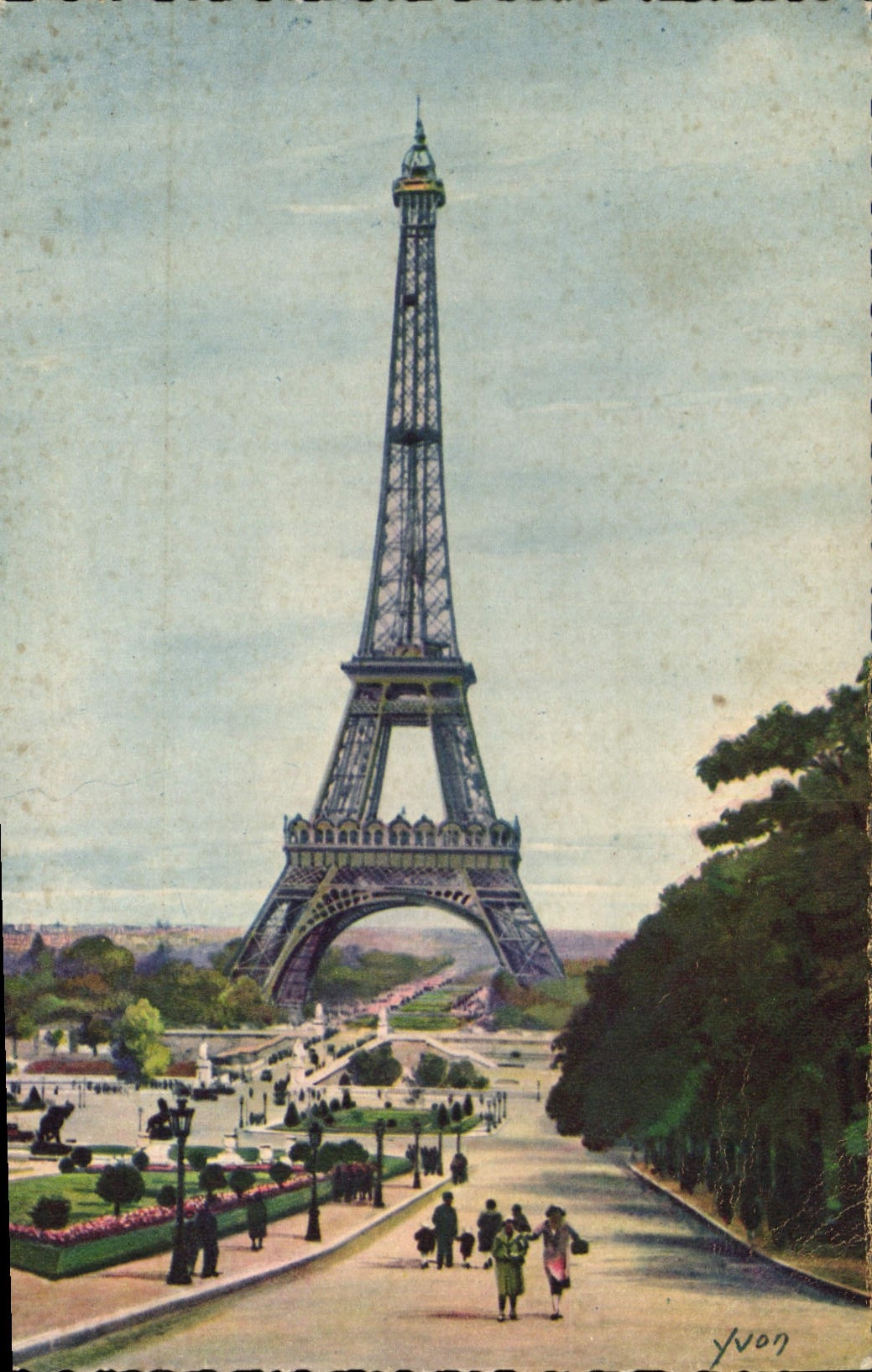 CPA Paris La Tour Eiffel vue des Jardins du Trocadero 