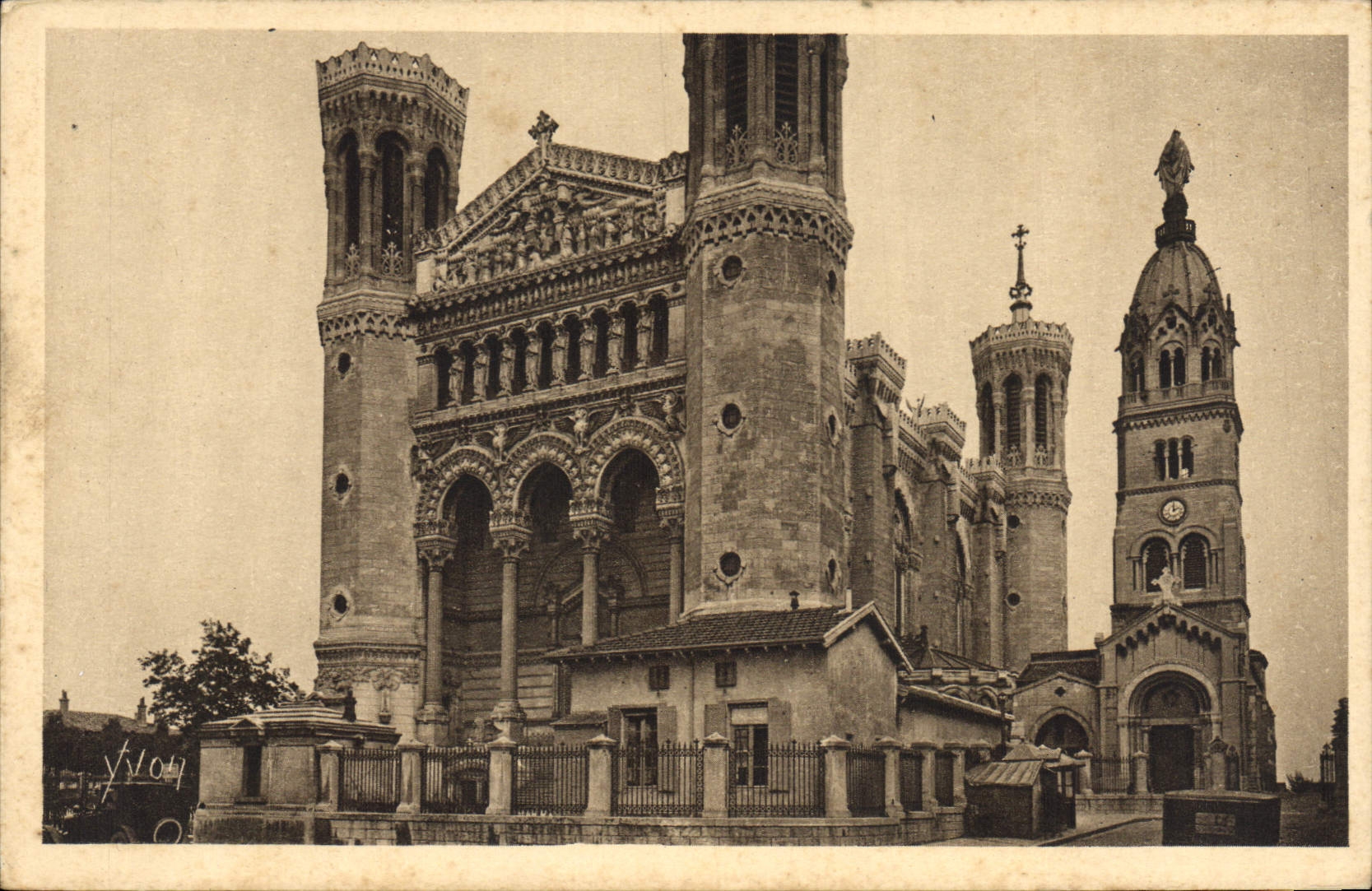 CPA Lyon Rhone Notre Dame de Fourviere 