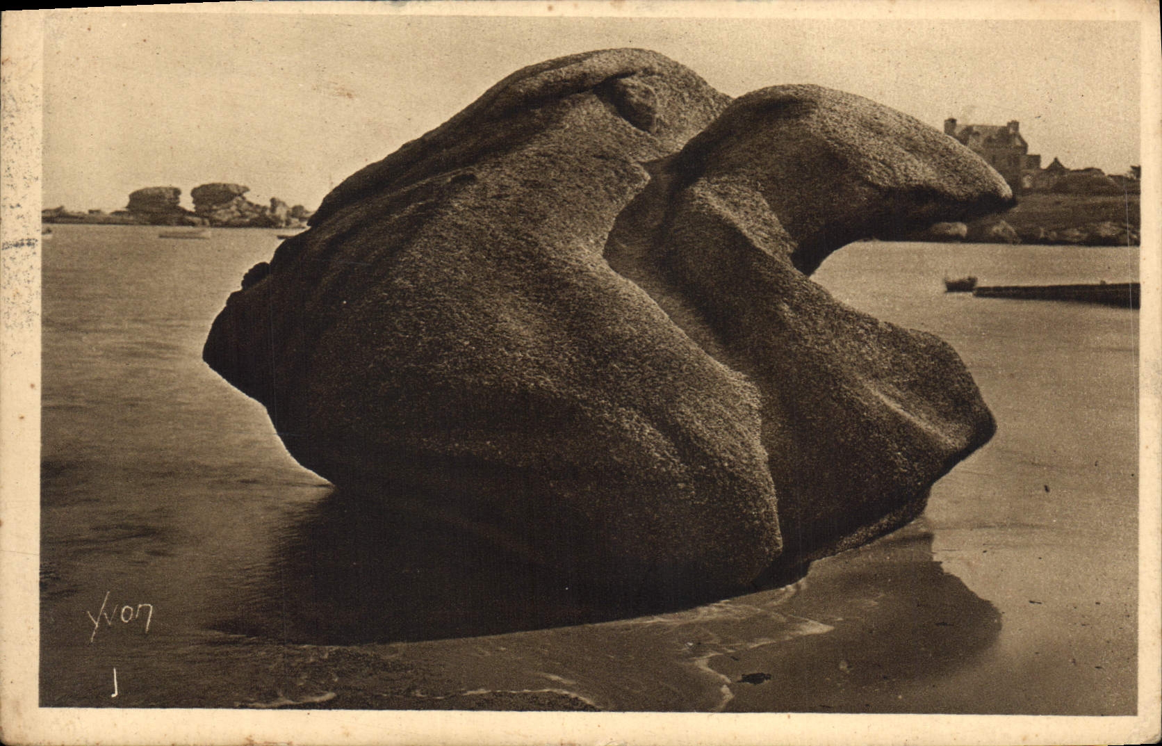 Le Rocher de la Sorcière — Trégastel (Côtes-du-Nord) — Éditions d'Art YVON