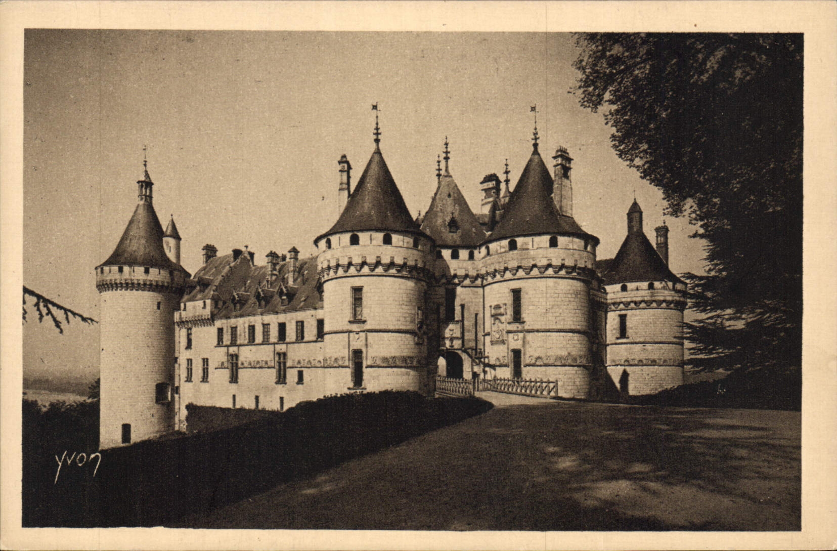 CPA La Douce France Chateaux de la Loire Chateau de Chaumont sur Loire 