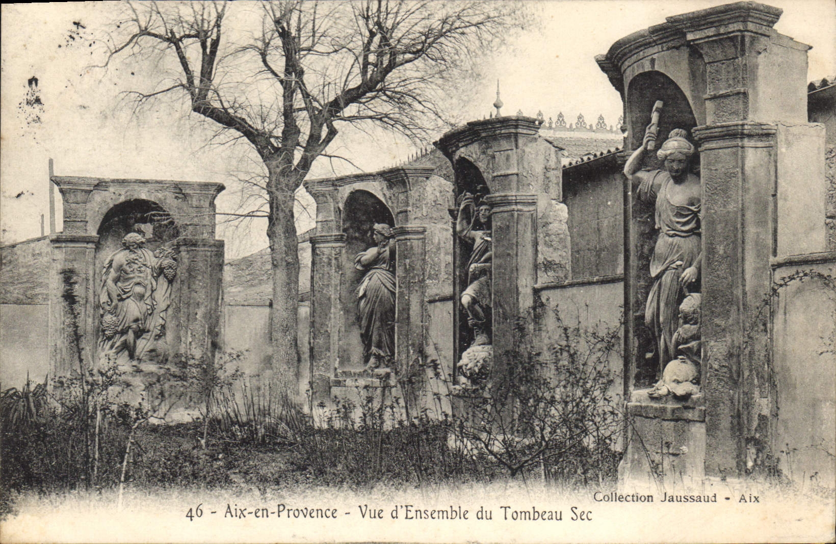 Aix-en-Provence — Vue d'Ensemble du Tombeau Sec — Collection Jaussaud