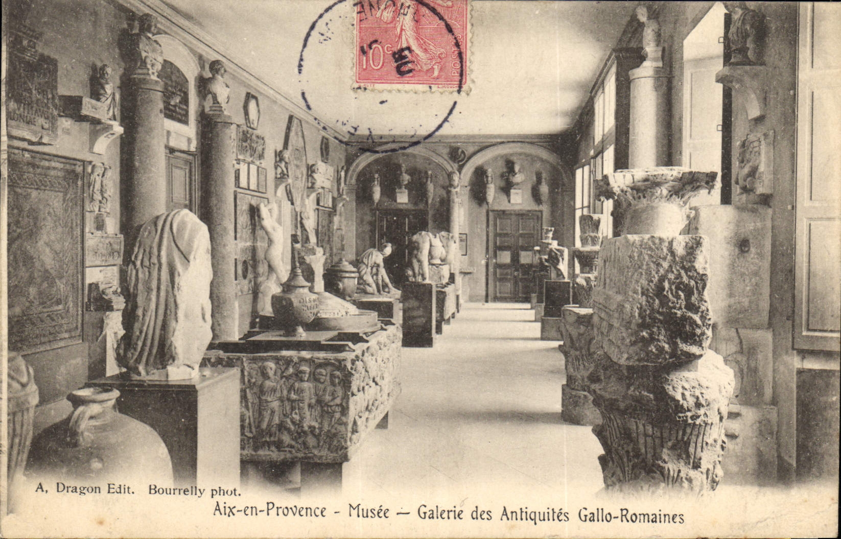 Aix-en-Provence — Musée — Galerie des Antiquités Gallo-Romaines — A. Dragon Edit. Bourrelly phot.