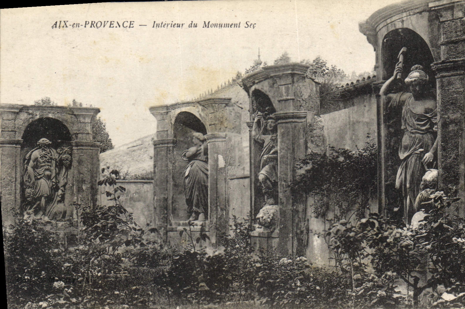 AIX-EN-PROVENCE — Innenansicht des Monument Sec — Verlag nicht sichtbar