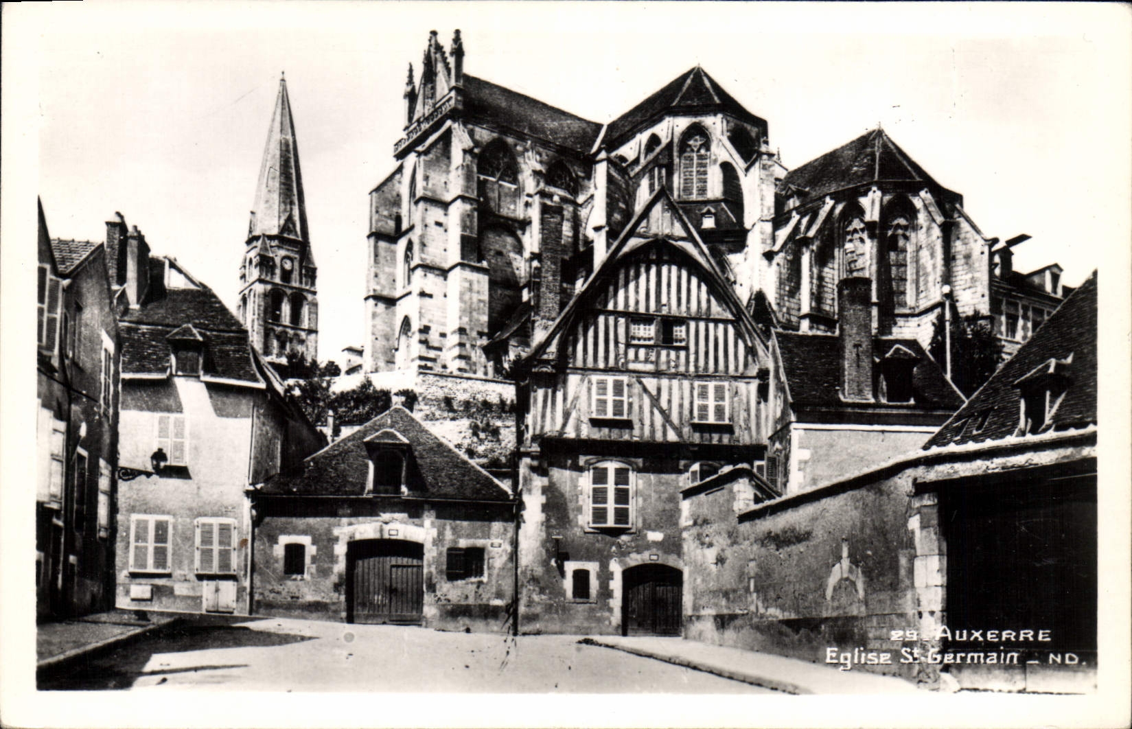 Auxerre — Église Saint-Germain — ND.