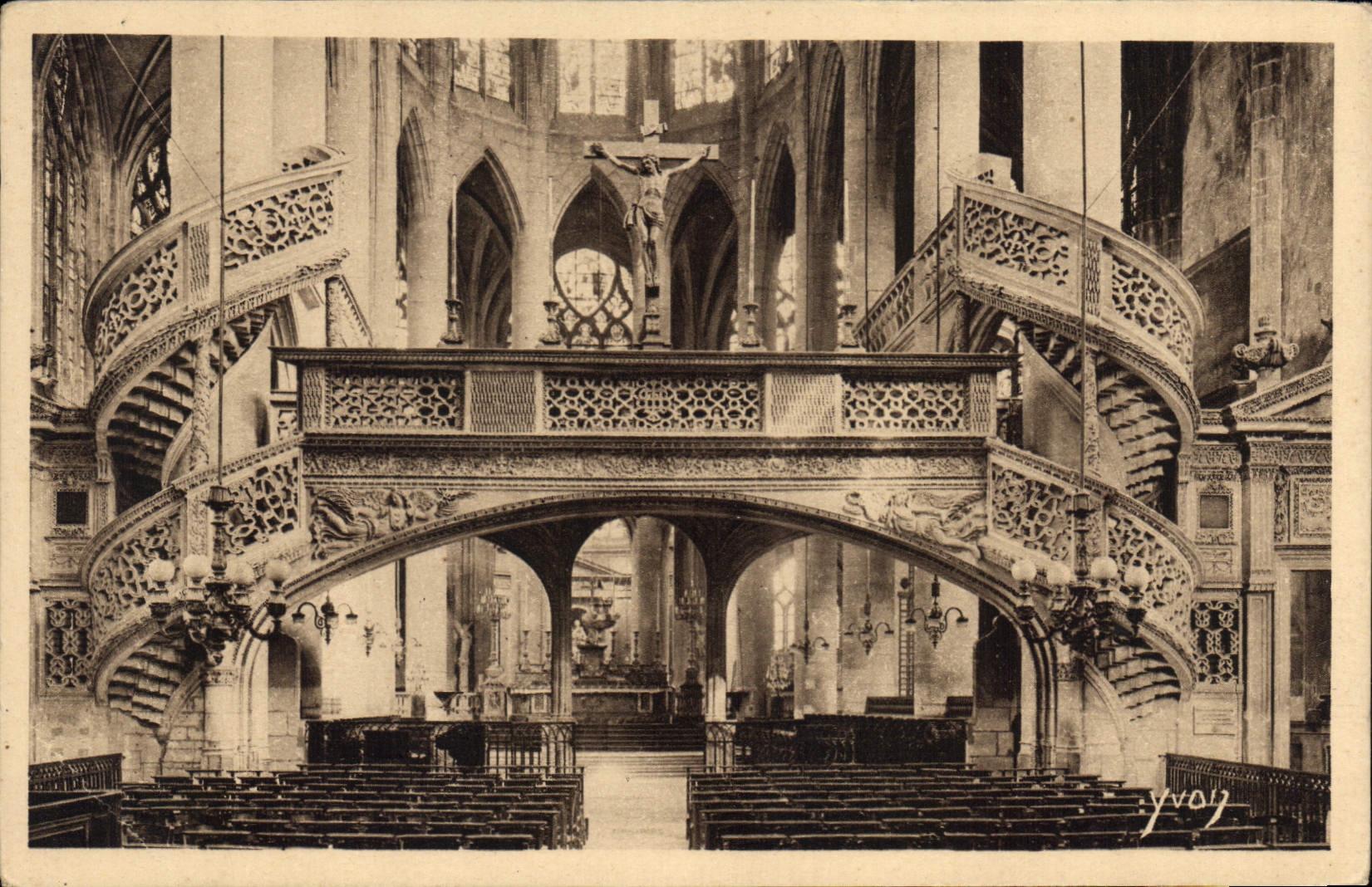 CPA Paris Le Jube de l'Eglise Sainte Genevieve 