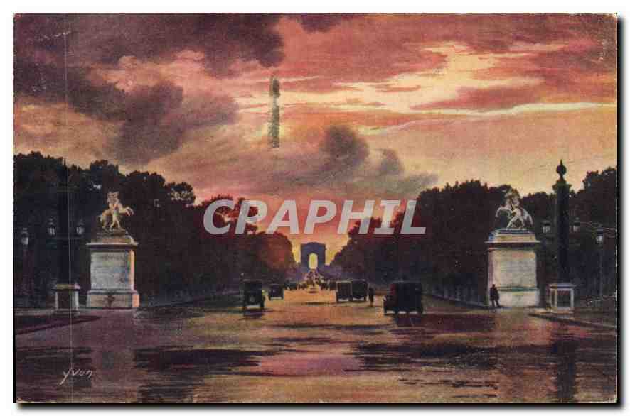 CPA Paris L'Avenue des Champs Elysees 