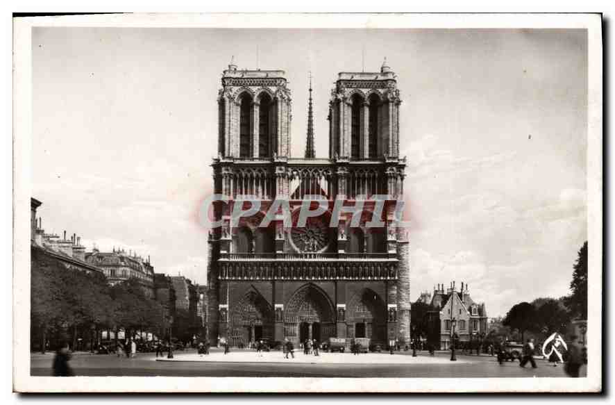 CPA Paris et ses Merveilles Parvis de Notre Dame 