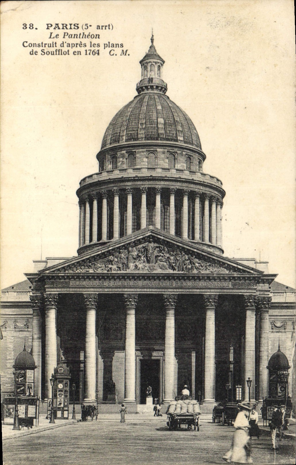 CPA Paris 5arrt le Pantheon Construit d'apres les plans de soufflot en 1764 