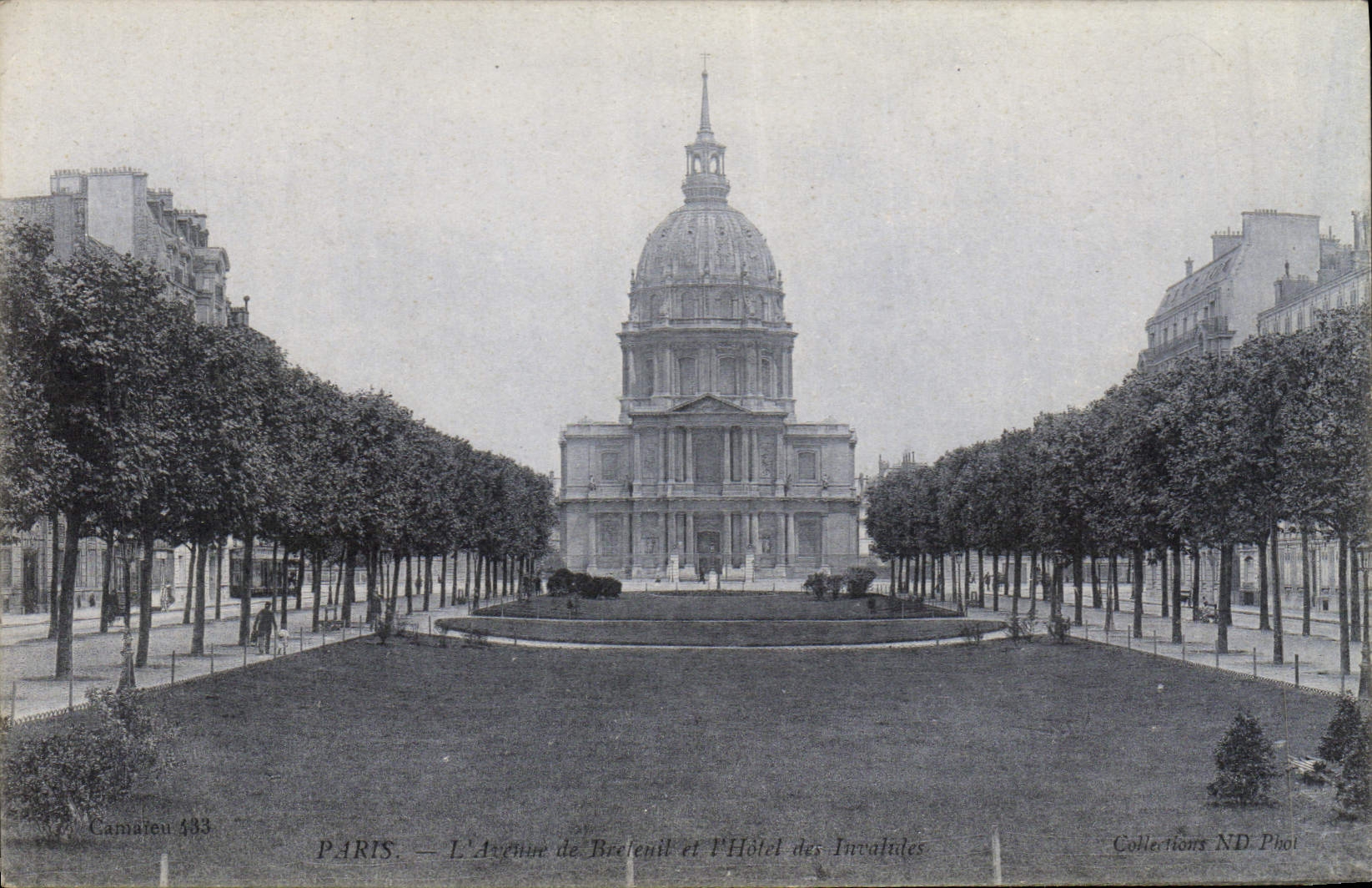 CPA Paris l'Avenue de Breteuil et l'Hotel des Invalides 