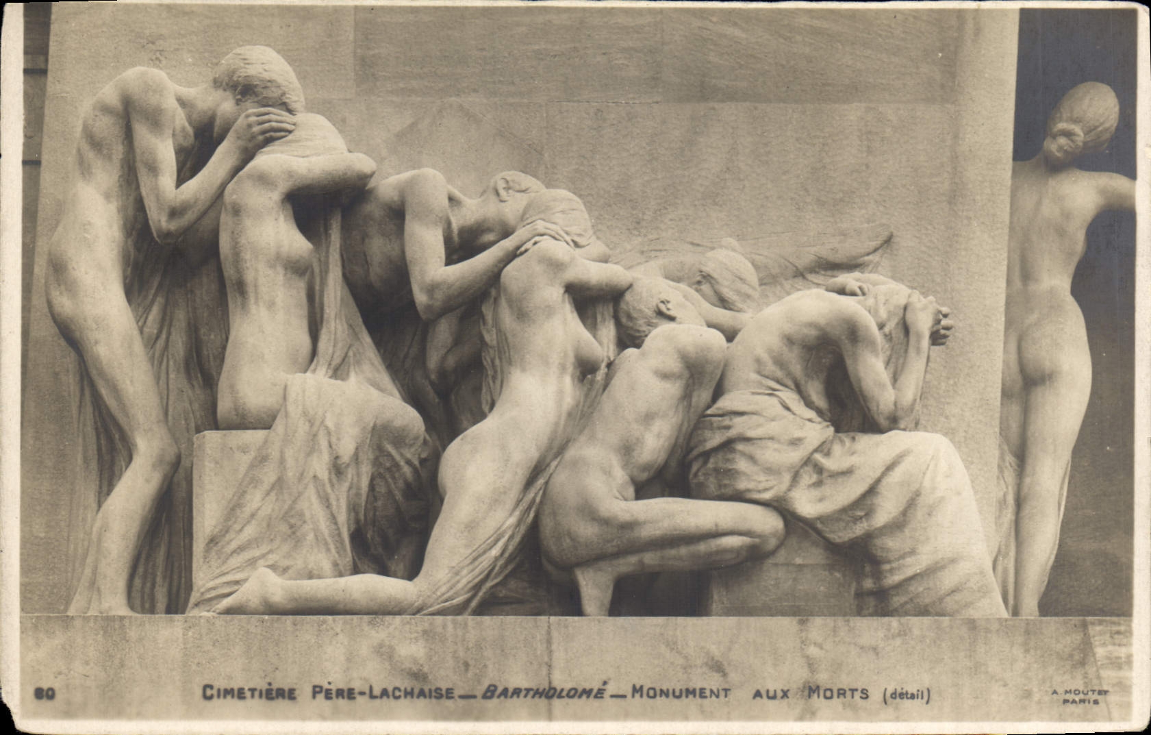 CPA Cimetiere Pere Lachaise Bartholone monument Aux Morts detail 