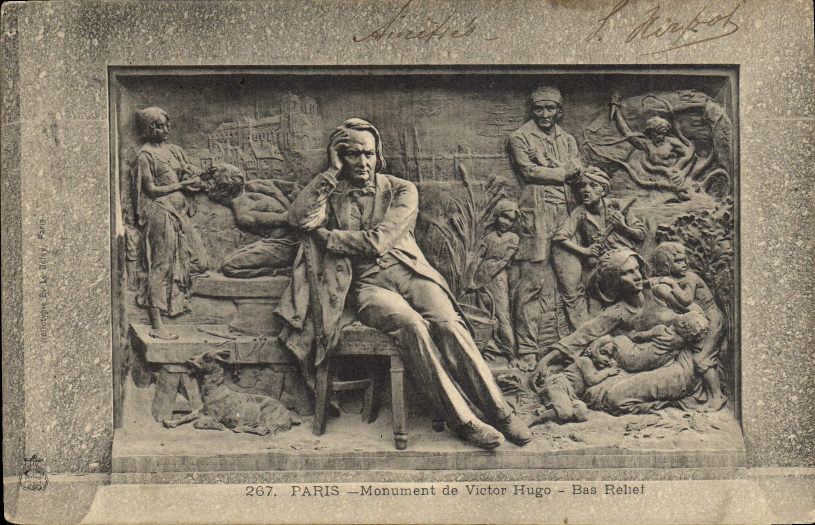 CPA Paris Monument de Victor Hugo Bas Rehet 