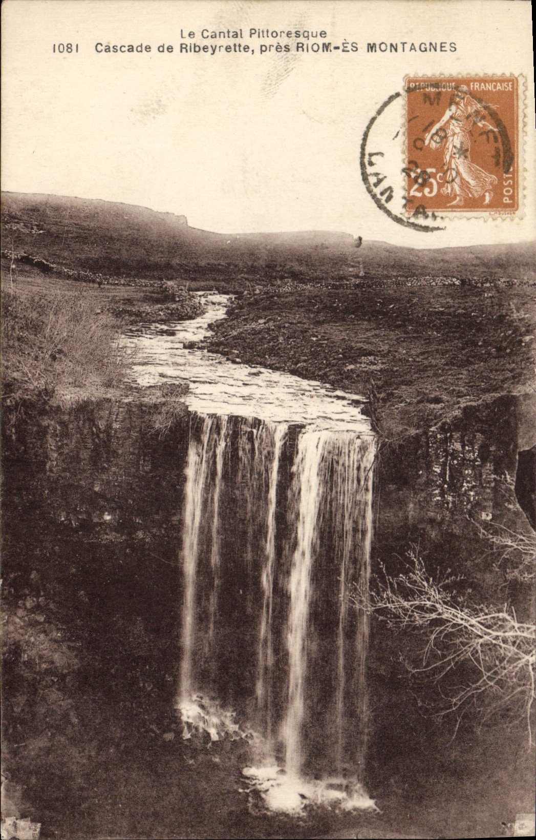 Cascades de Ribeyrette, près Riom-ès-Montagnes — Éditeur B. Laborie-Auhiliac, n° 1081