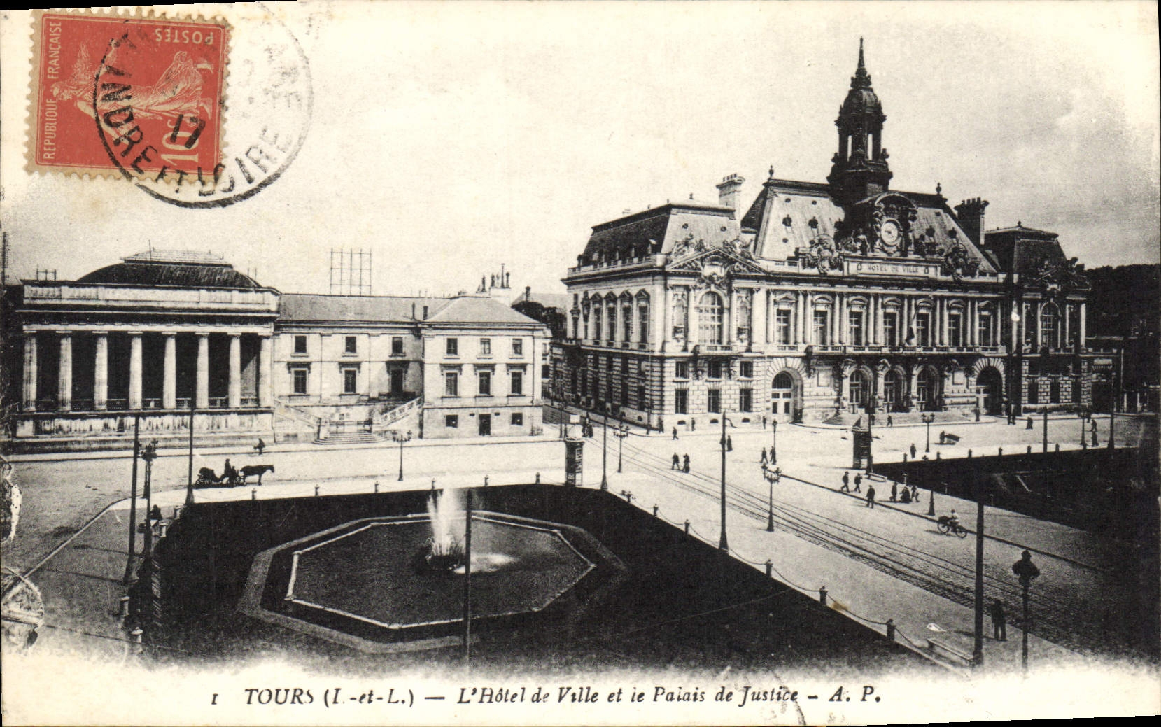 CPA Tours I et L l'hotel de Ville et le Palais de justice 