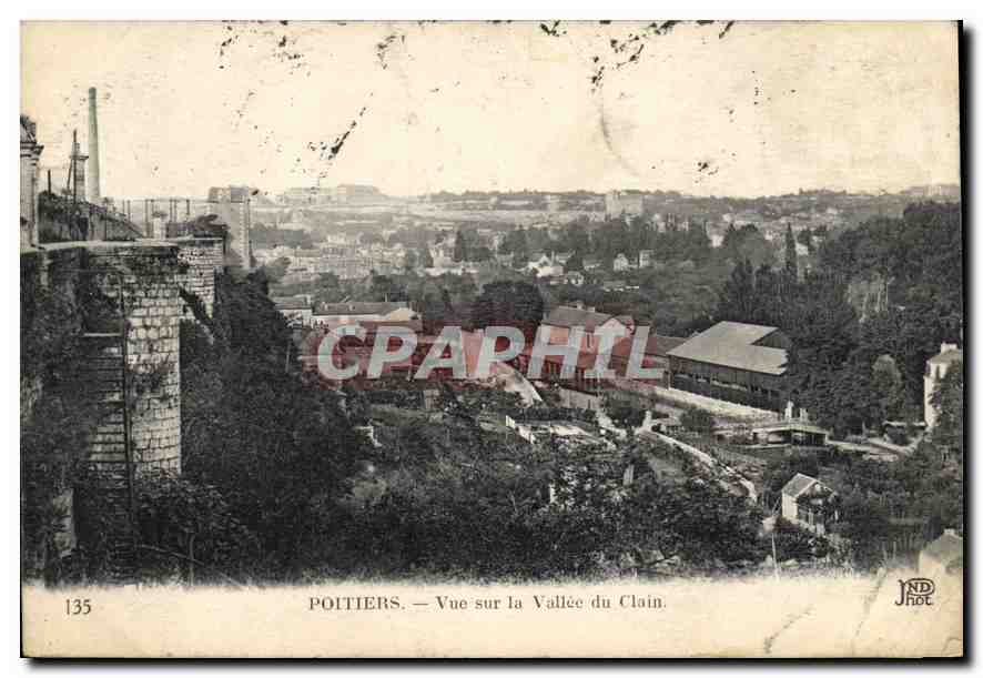 CPA Poitiers vue sur la Vallee du Clain 