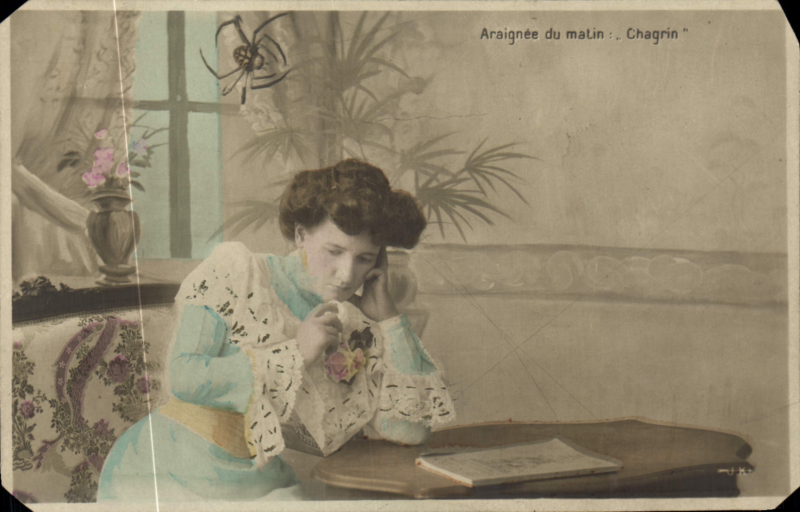 CPA Araignee du Matin Chagrin Femme