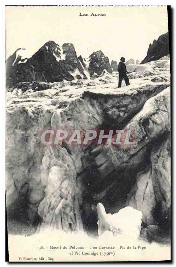 CPA Les Alpes Massif du Pelvoux Une Crevasse Pic de la Pipe et Pic Coolidge 