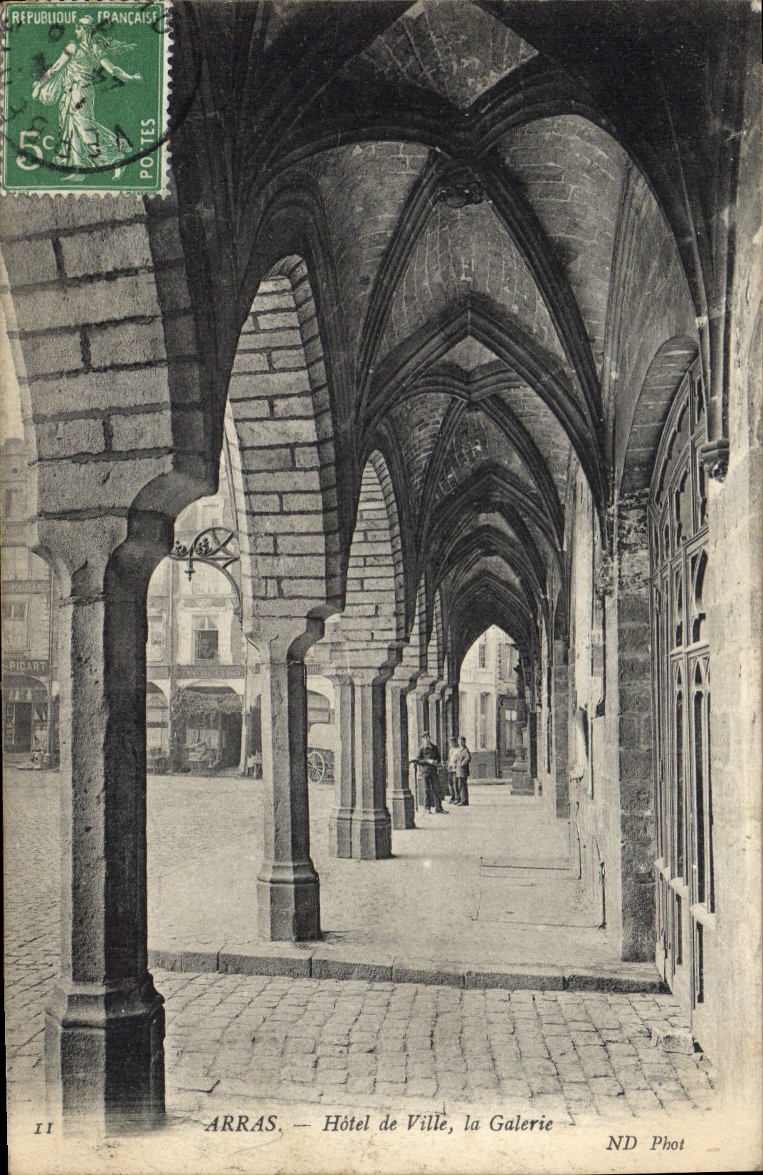 CPA Arras Hotel de Ville la Galerie 