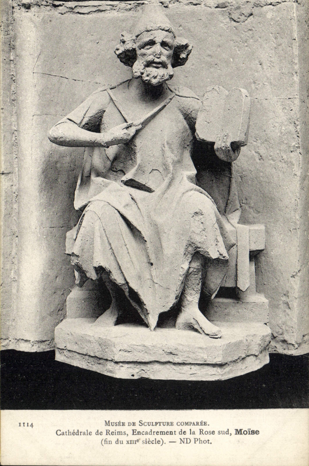 Moïse — Encadrement de la Rose sud, Cathédrale de Reims — ND Phot.