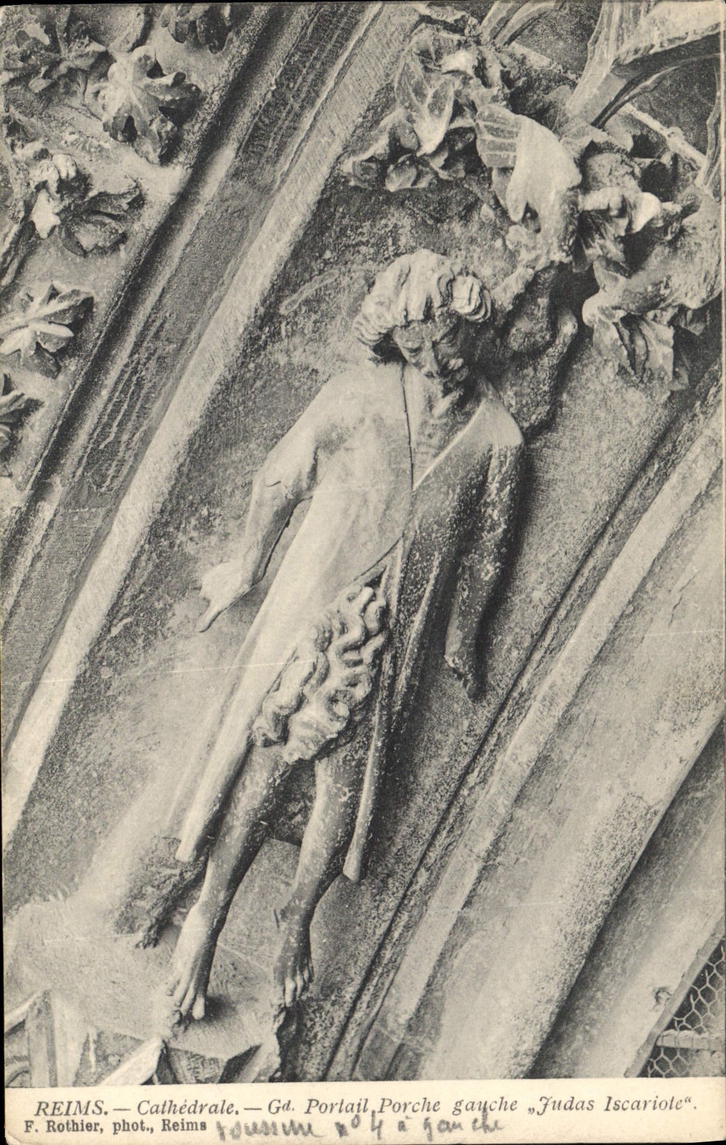 CPA Reims Cathedrale Gd Portail Porche gauche Judas Iscariote 