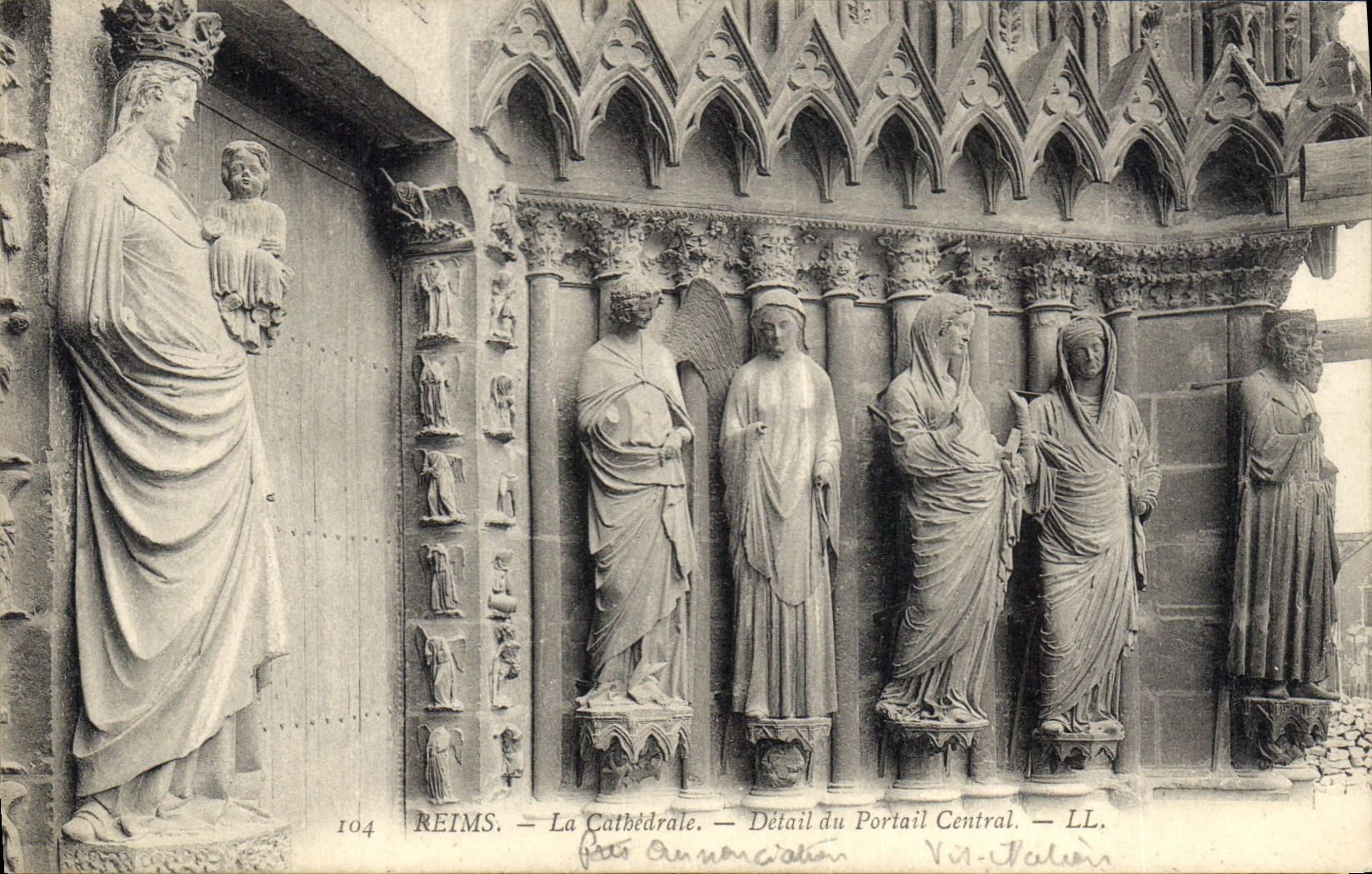 Reims — La Cathédrale — Détail du Portail Central — LL. — N° 104