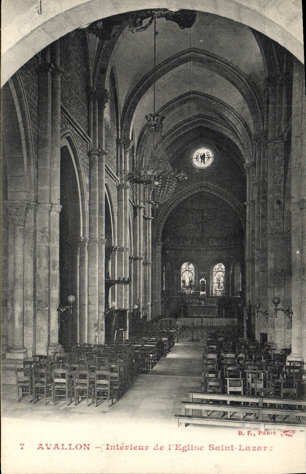 Avallon — Intérieur de l'Église Saint-Lazar