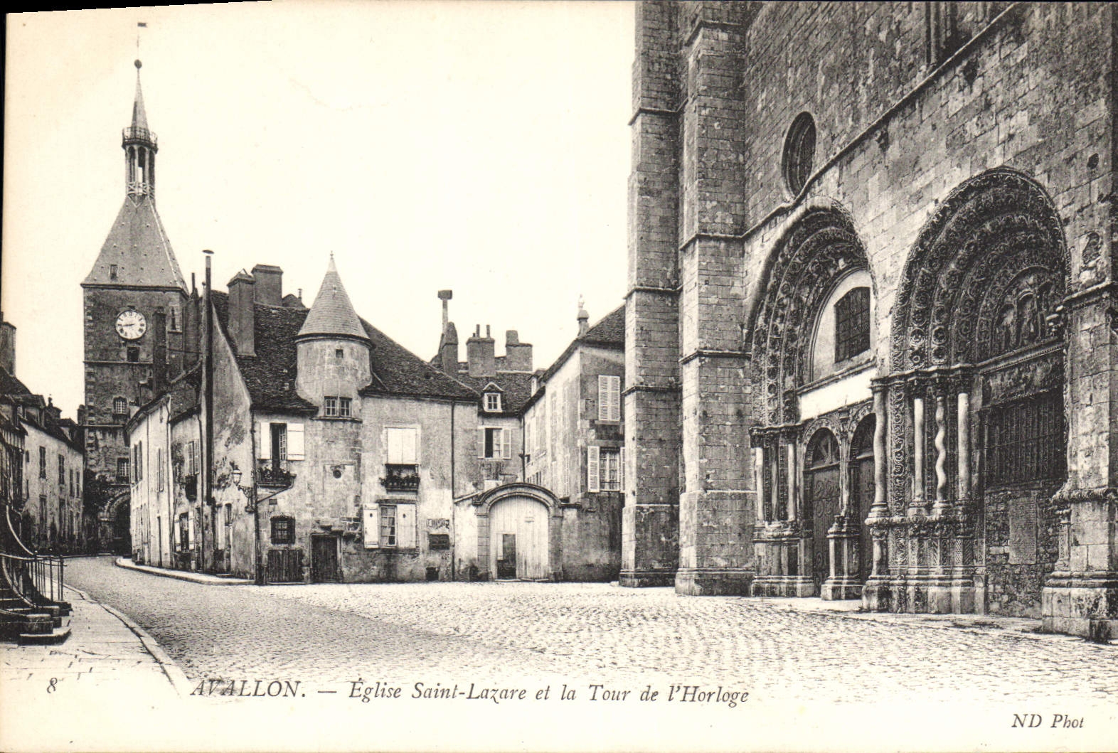 Avallon — Église Saint-Lazare et la Tour de l'Horloge — ND Phot