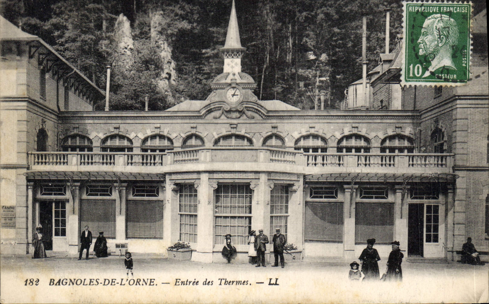 Bagnolles-de-l'Orne — Entrée des Thermes — LL — Casino