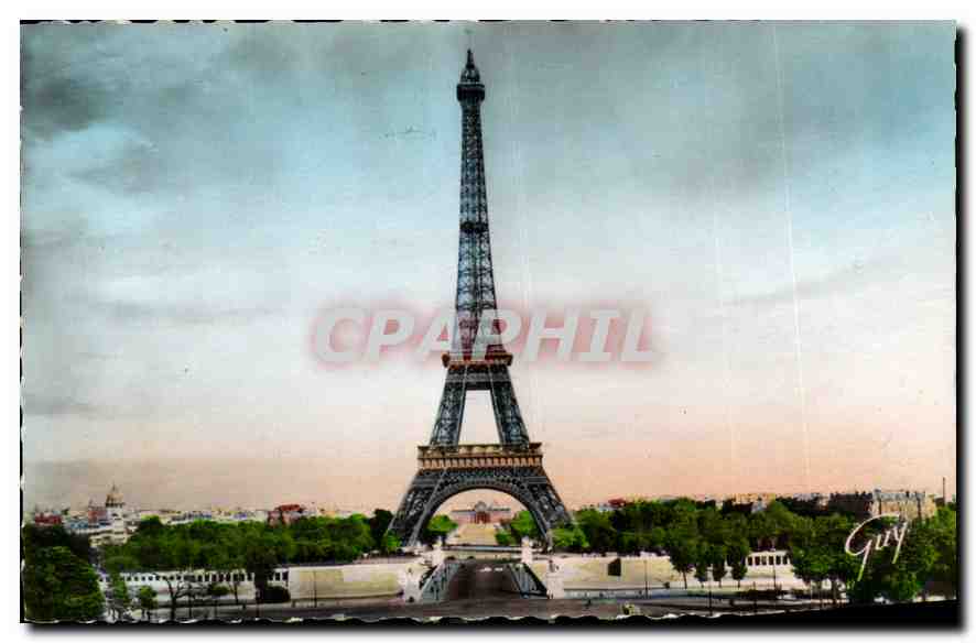 CPA Paris La Tour Eiffel vue du palais de Chaillot 