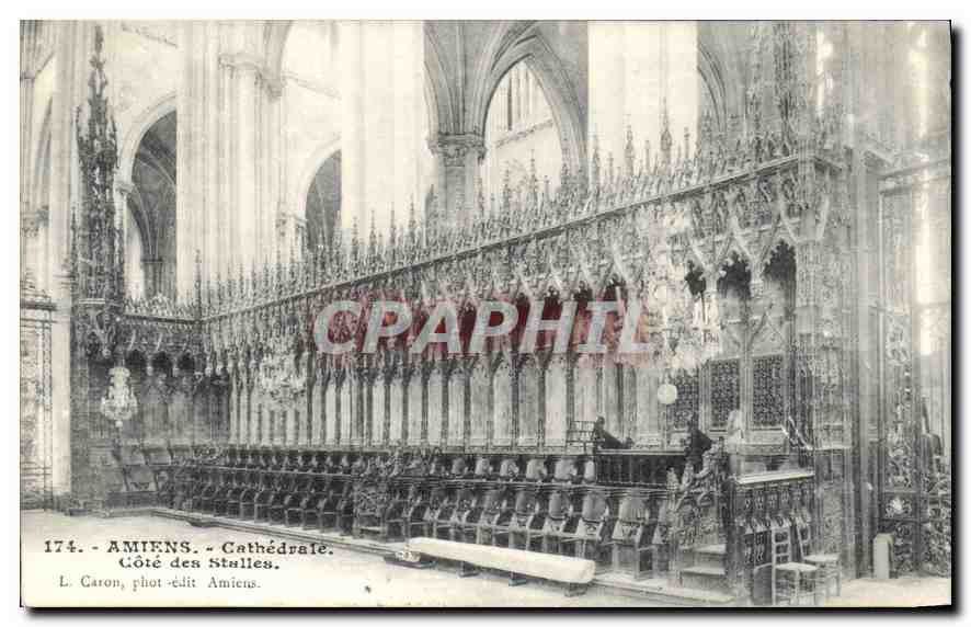 CPA Amiens Cathedrale Cote des Stalles 