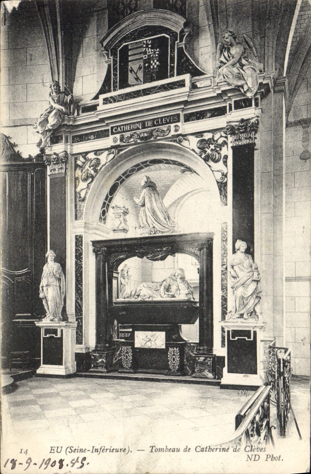 CPA Eu Seine Inferieure Tombeau du Catherine de Cheves 