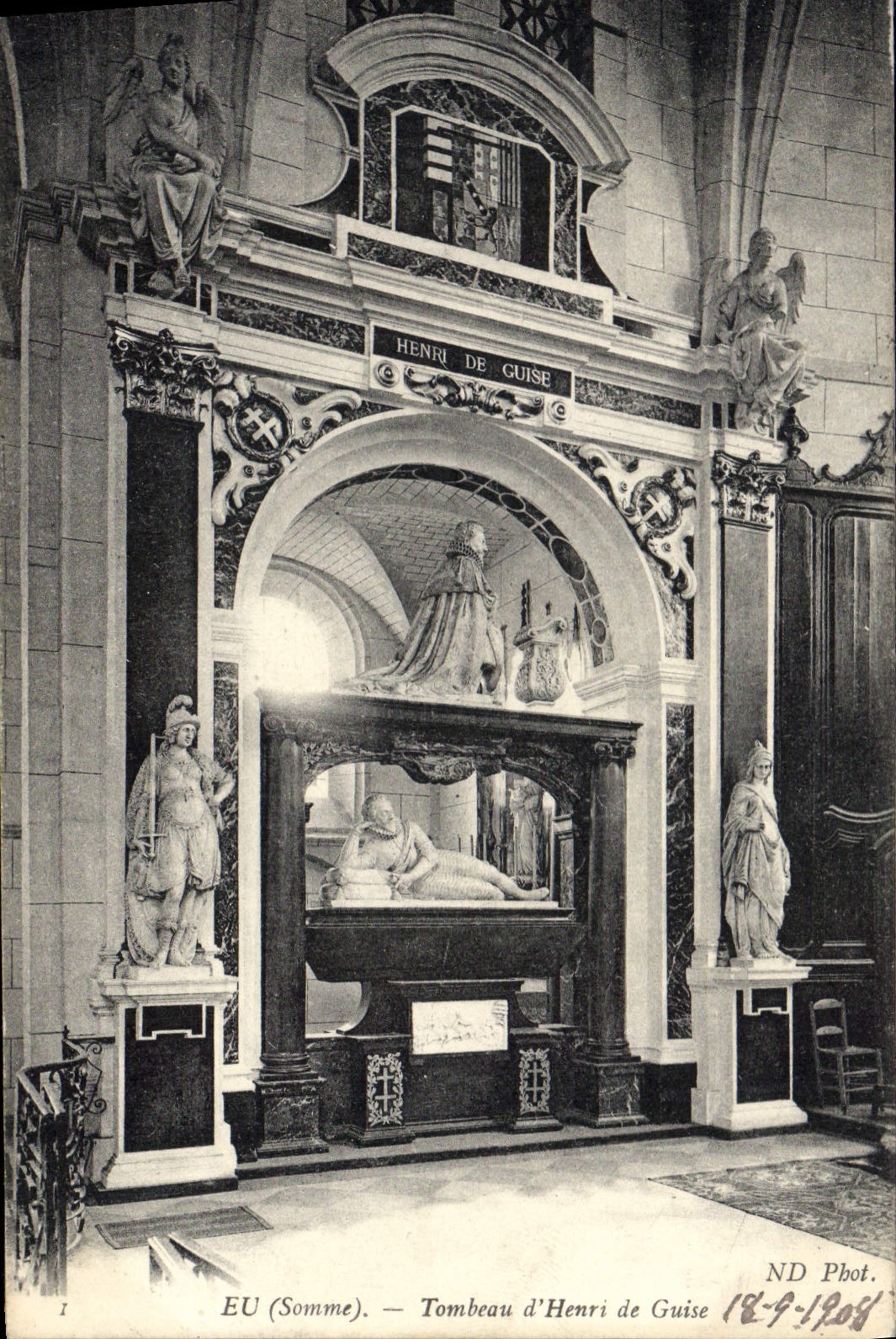 CPA Eu Somme Tombeau d'Henri de Guise 