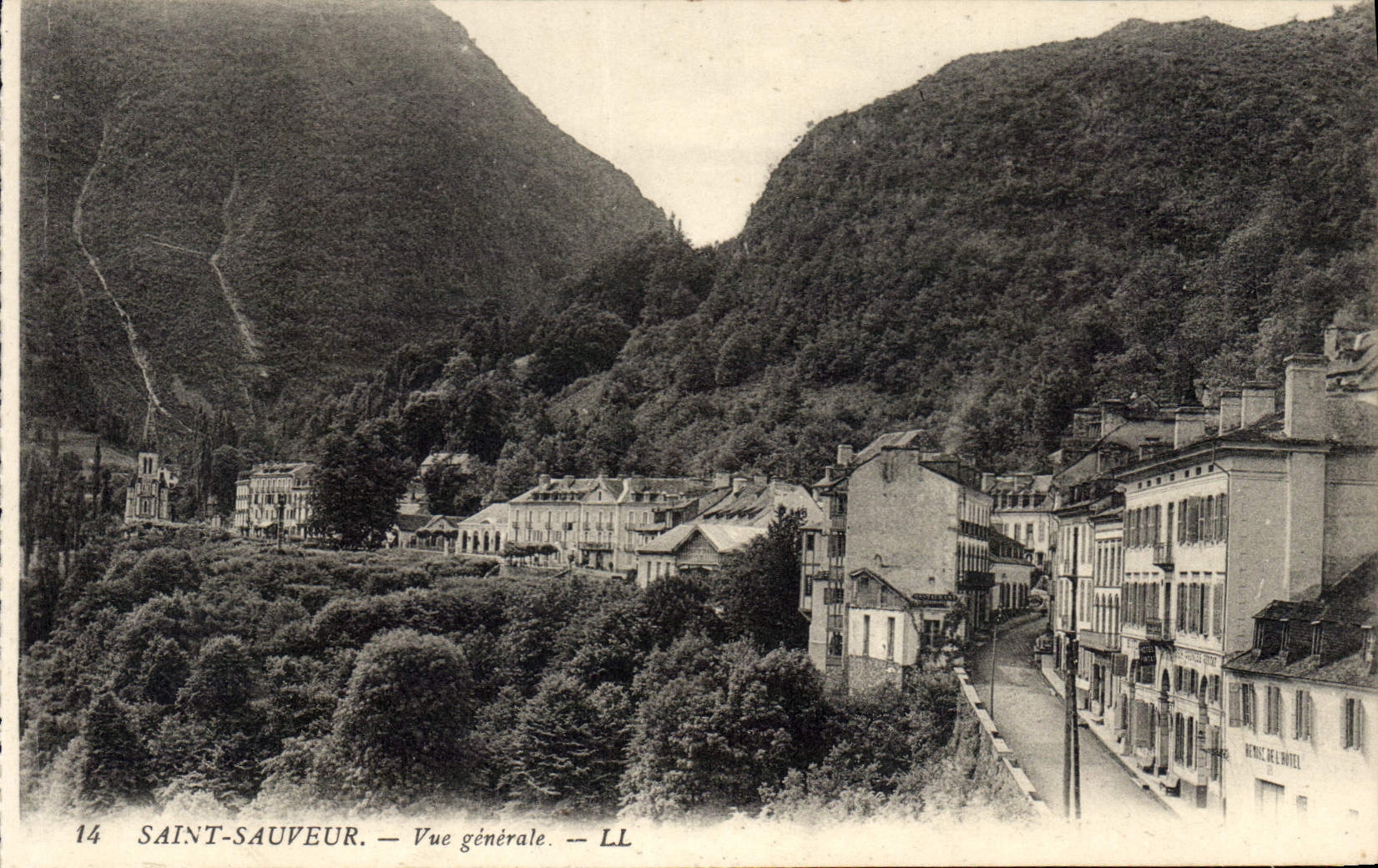 CPA Saint Sauveur Vue generale 