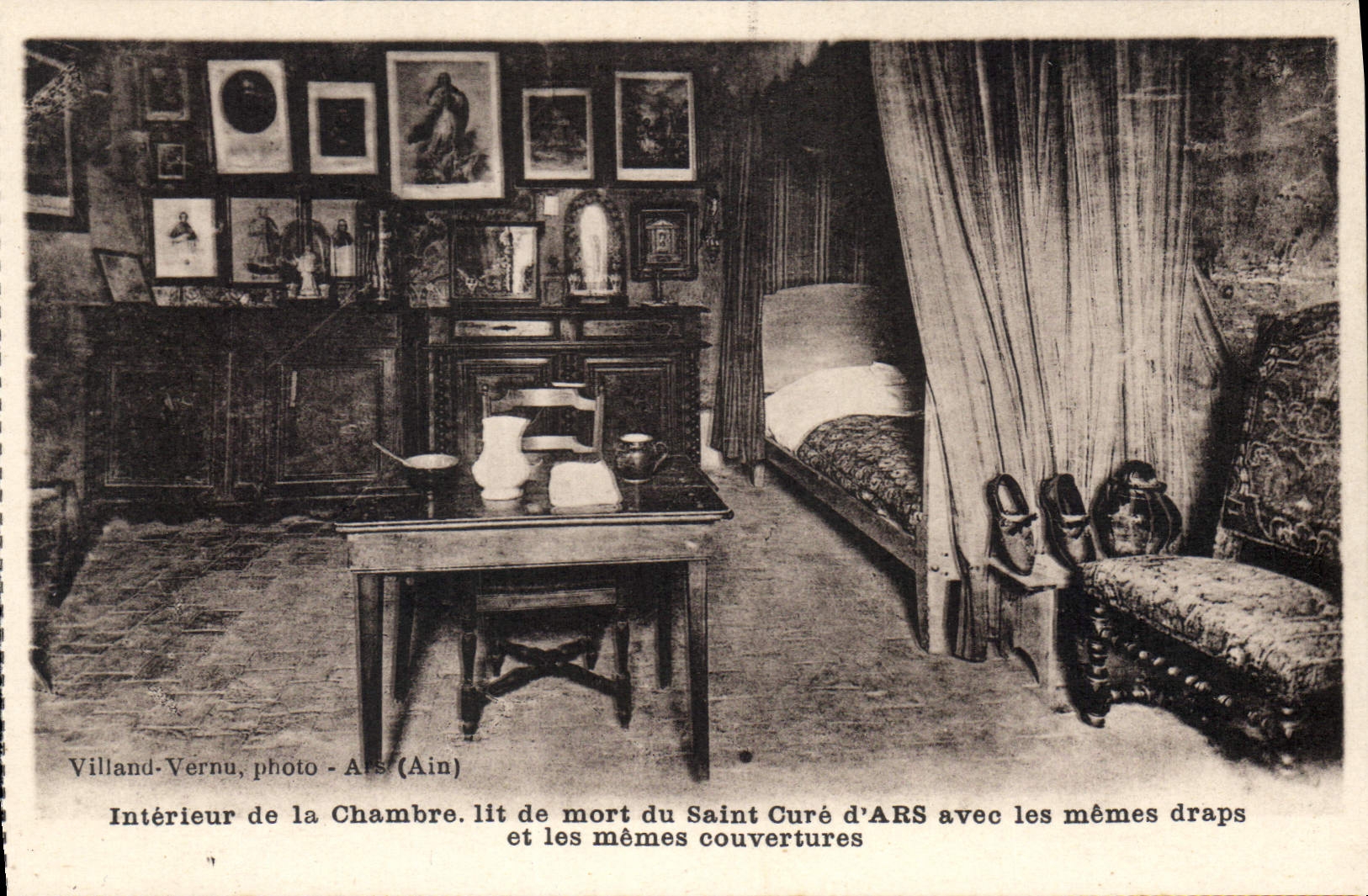 CPA Interieur de la Chambre lit de mort du Saint Cure 