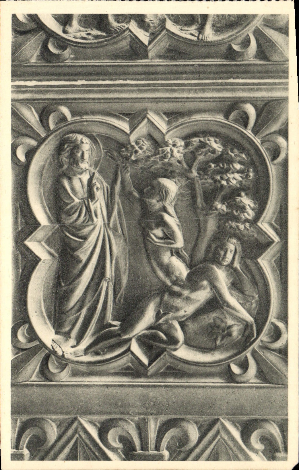 CPA Paris La Sainte Chapelle Portail de la Chapelle haute Creation de la Femme 