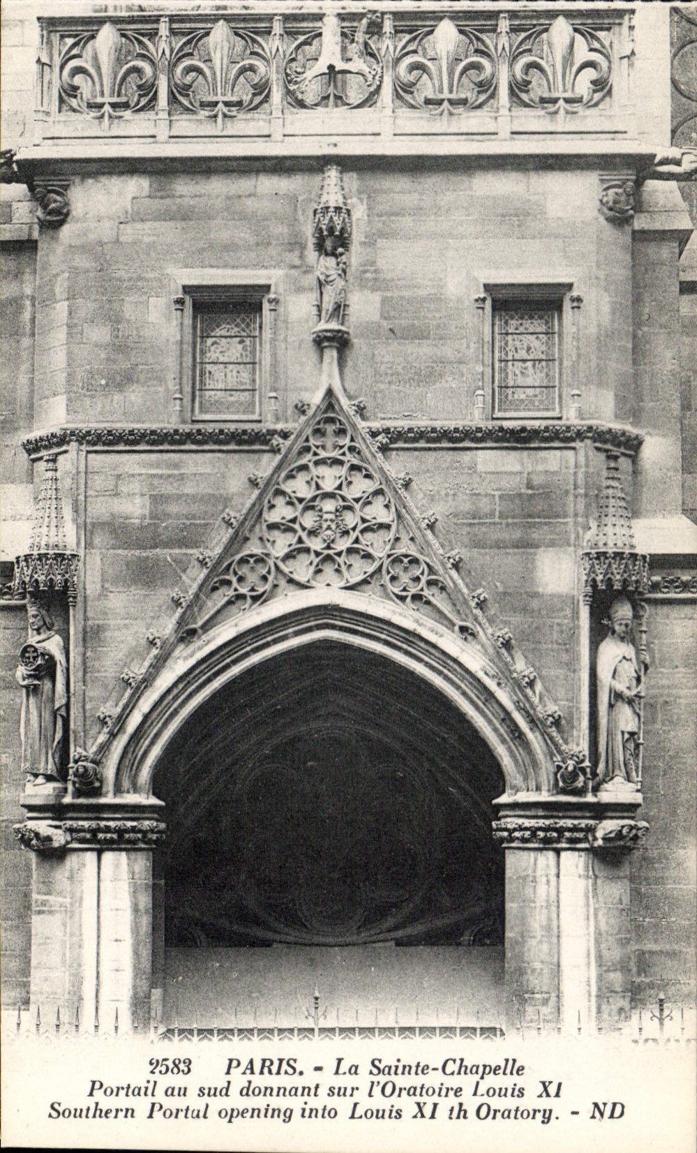 CPA Paris La Sainte Chapelle Portail au sud donnat sur l'Oratoire 