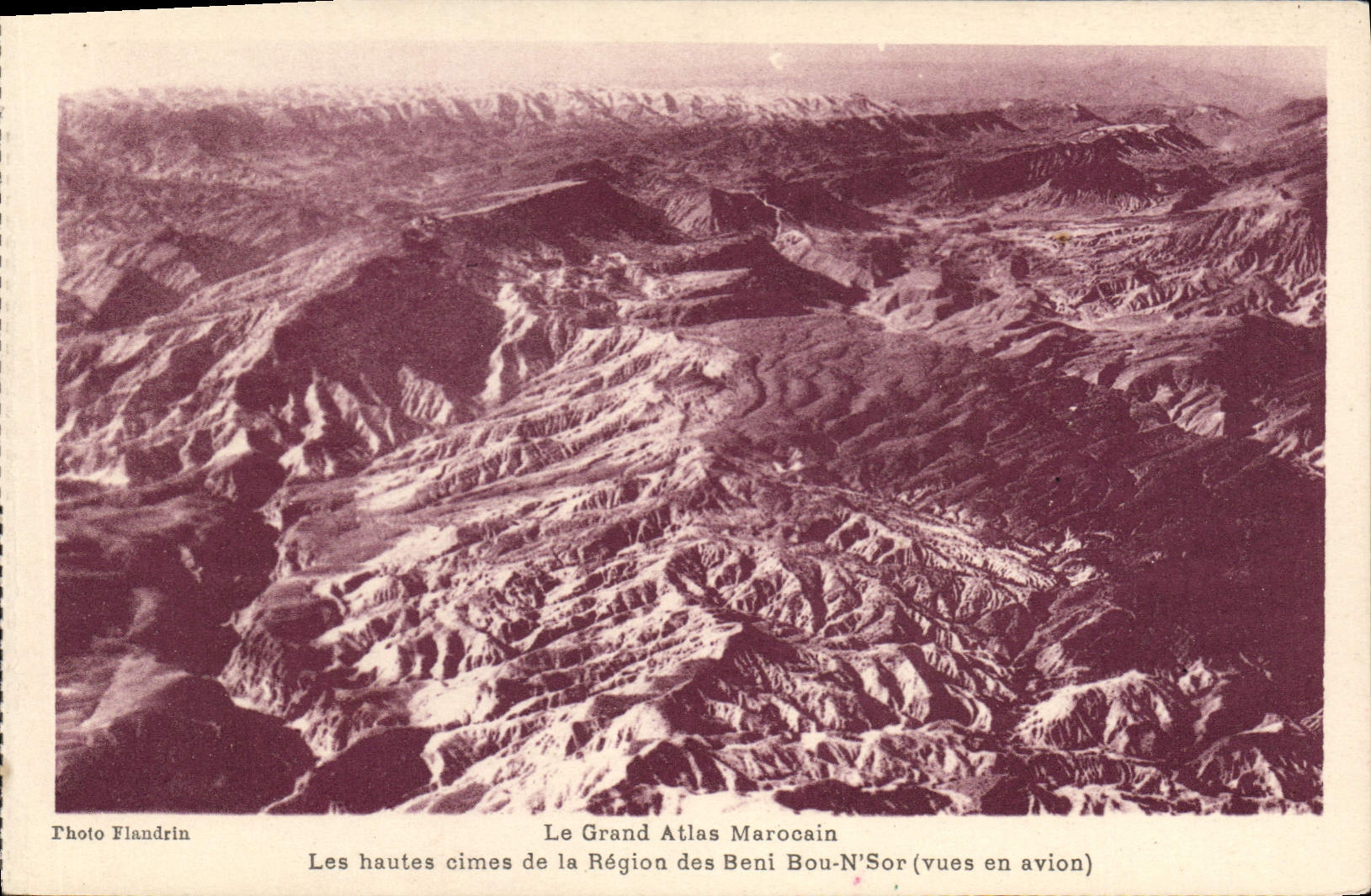 Les hautes cimes de la Région des Beni Bou-N'Sor — vue aérienne — Photo Flandrin