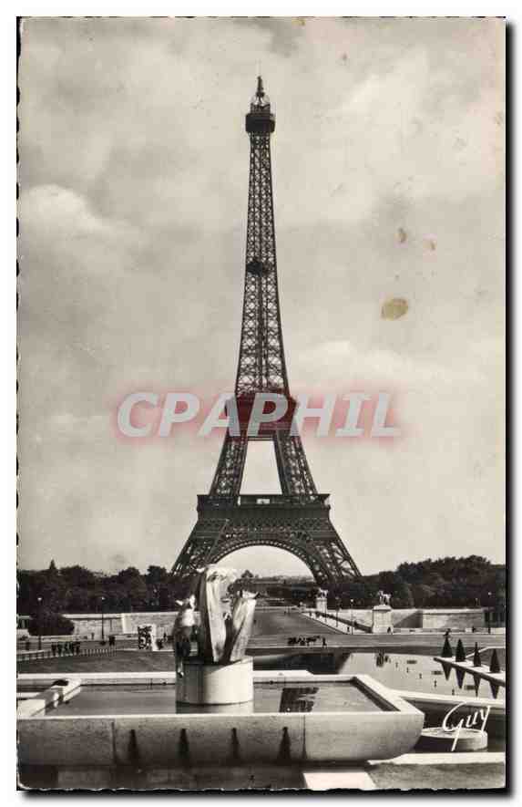CPA Paris La Tour Eiffel vue des jardins du Trocadero 