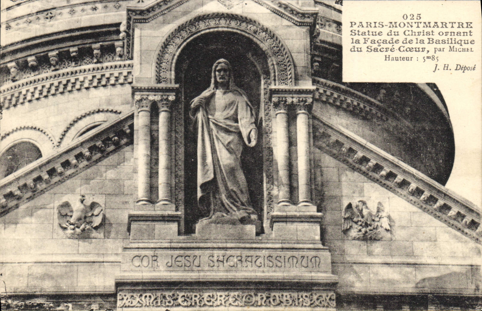 CPA Paris Montmartre Statue du Christ ornant la Facade de la Basilique du Sacre Coeur 