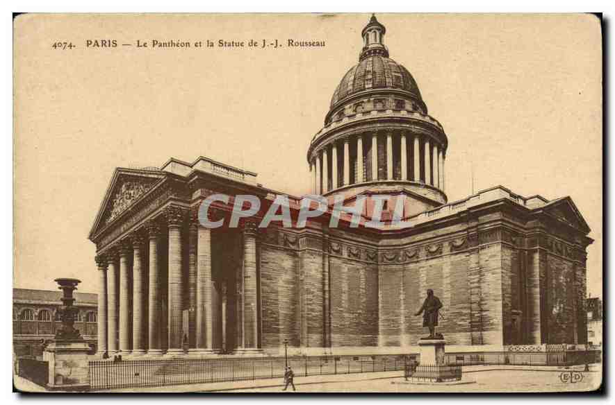 CPA Paris Le Pantheon et la Statue de JJ Rousseau 