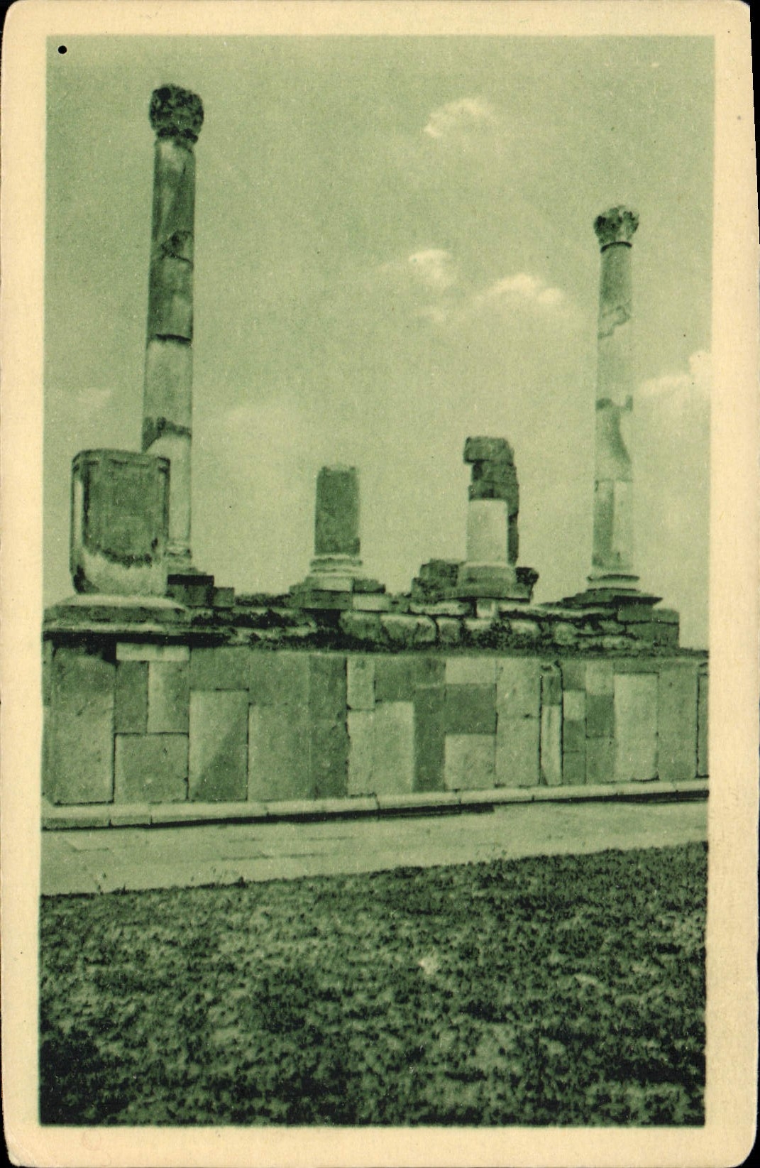 Tribune aux haranques du Forum — TimgaD — série 30/46