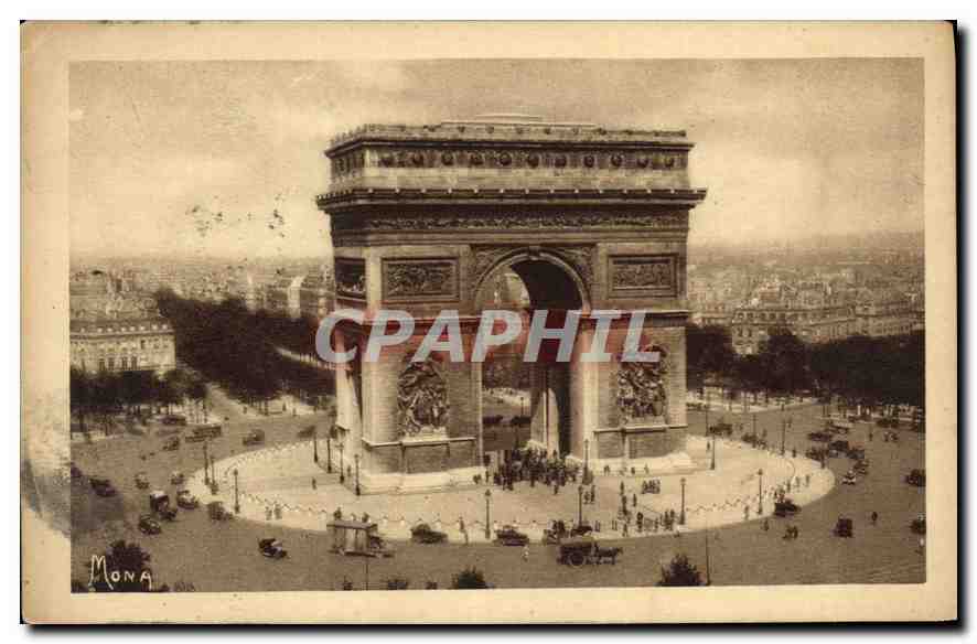 CPA Paris La Place de l'Etoile et l'Arc de Triomphe 