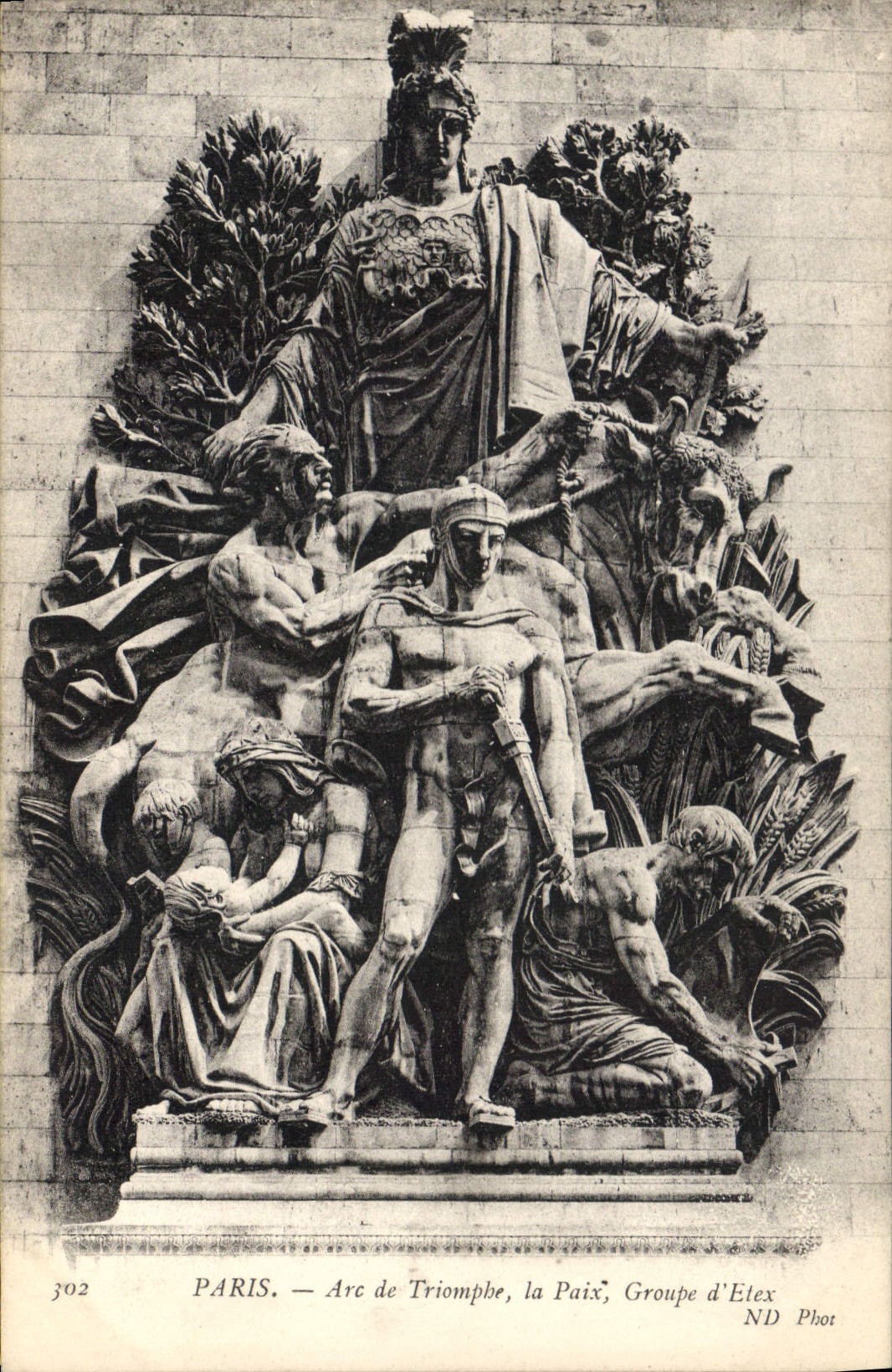 CPA Paris Arc de Triomphe le Paix Groupe d'Etex 