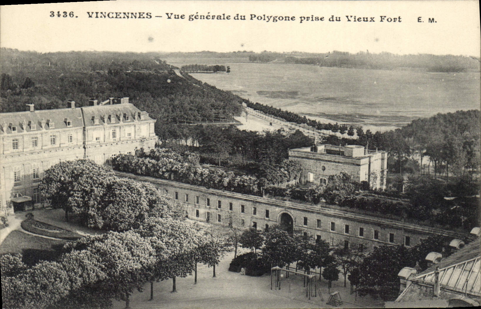 CPA Vincennes Vue generale du Polygone prise du Vieux Fort 