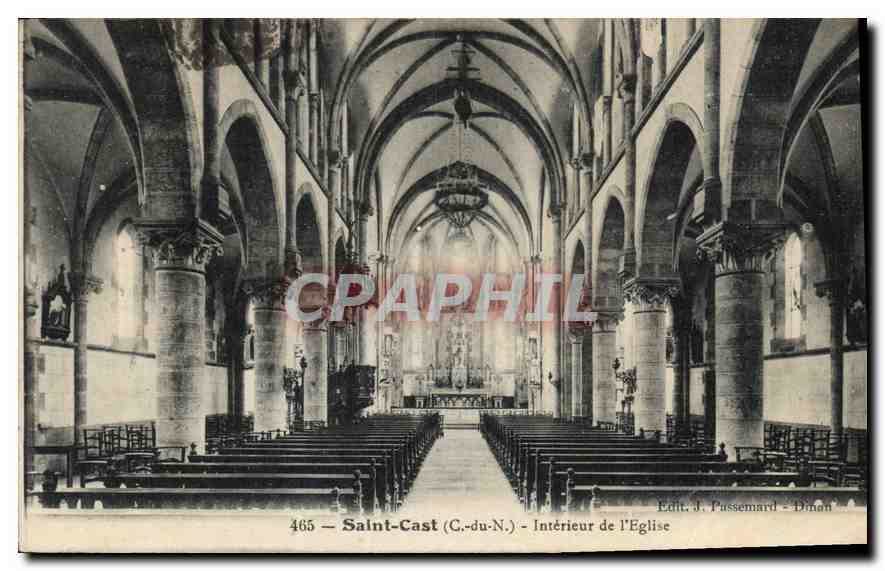 CPA Saint Cast C du N interieur de l'Eglise 