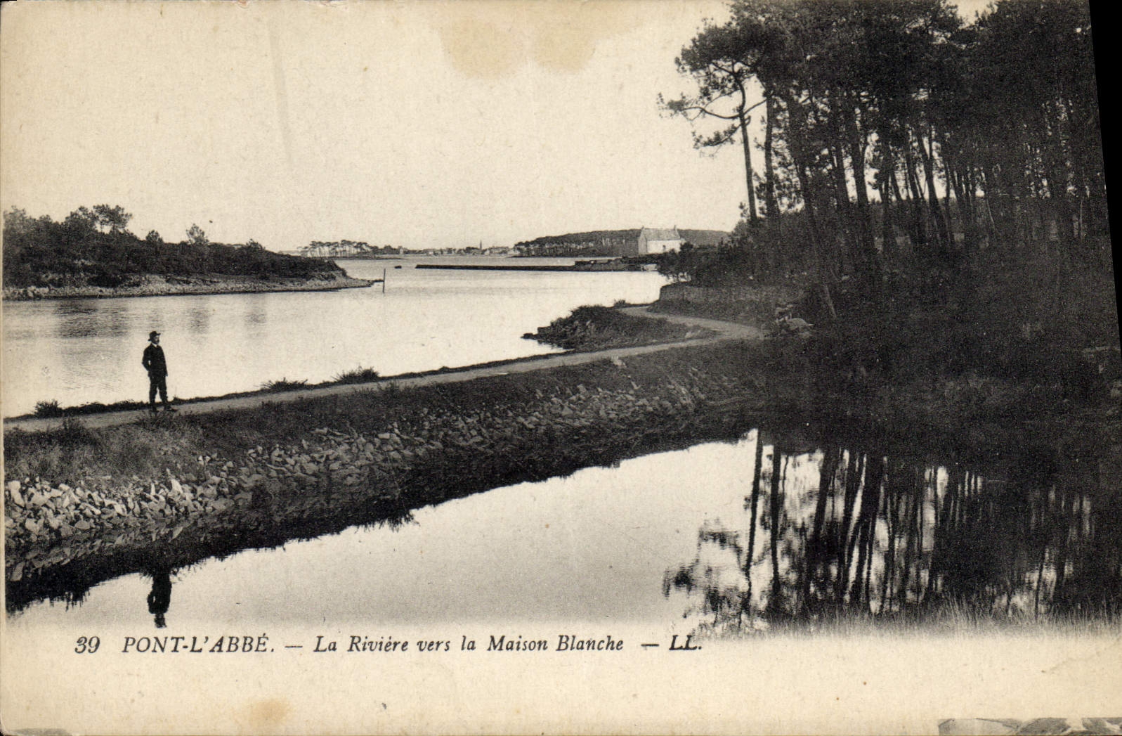 CPA Pont l'Abbe la Riviere vers la Maison Blanche 
