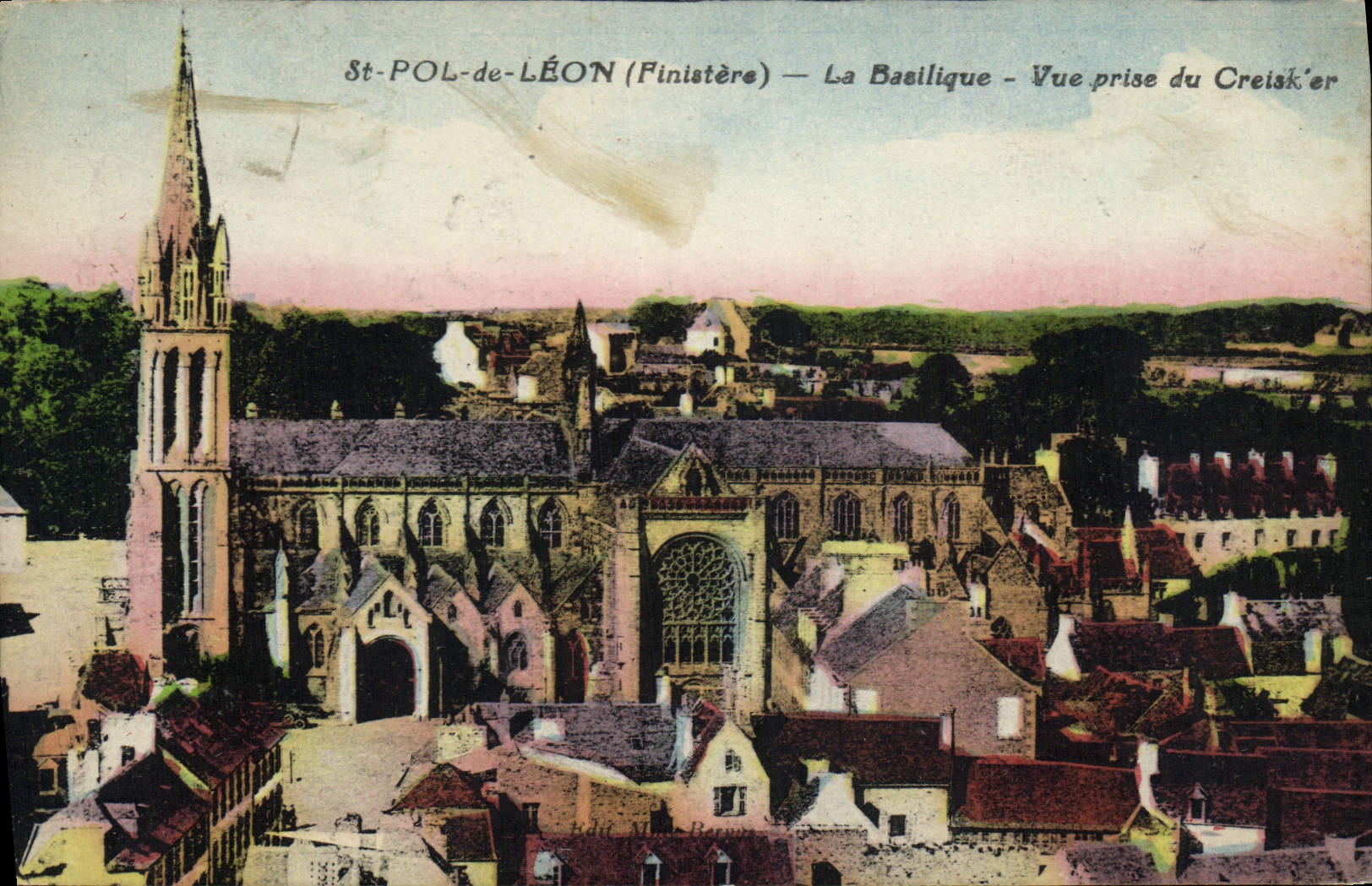 CPA St Pol de Leon Finistere la Basilique vue du Creisker 