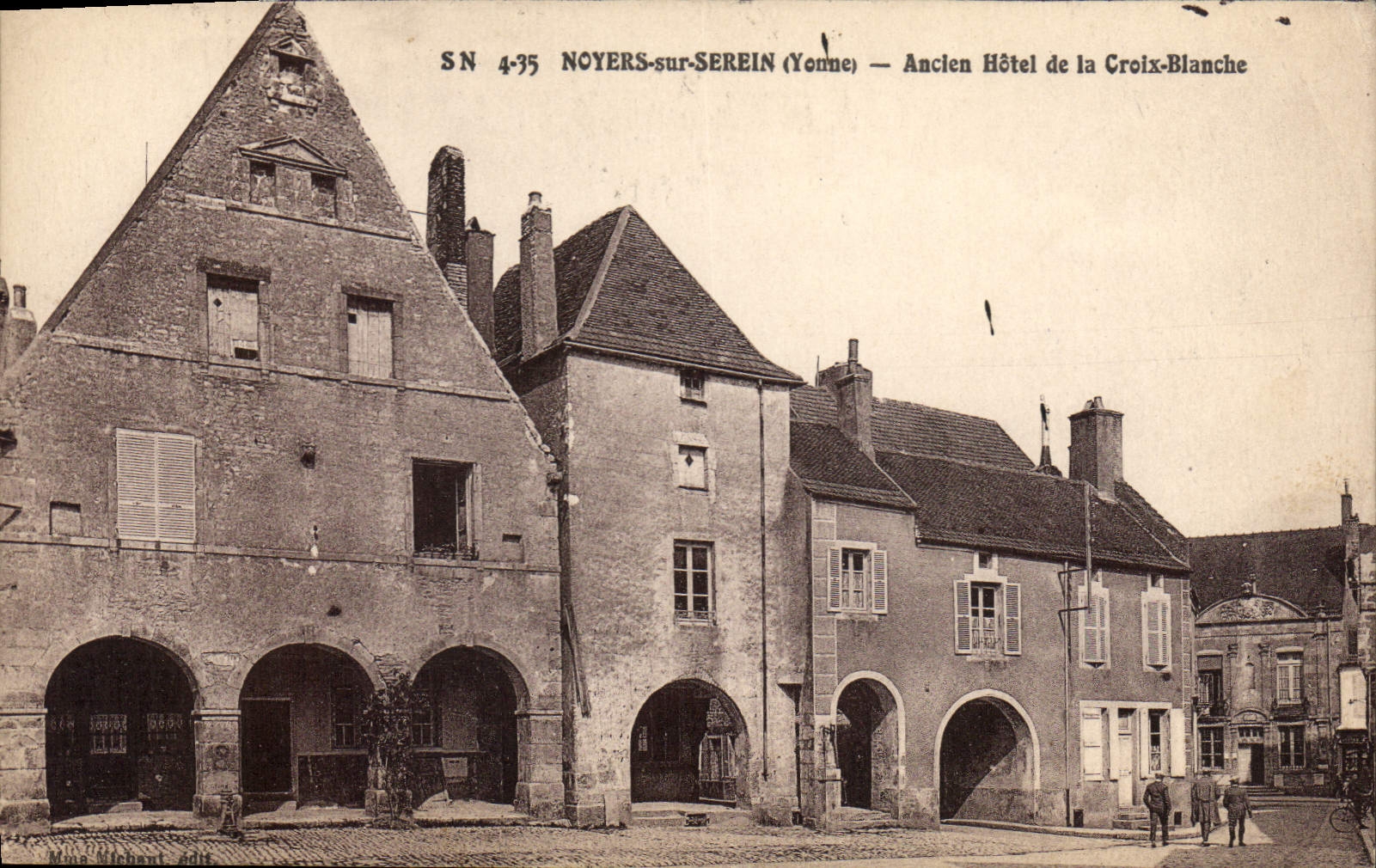 CPA Noyers sur Serein Yonne Ancien hotel de la Croix Blanche 