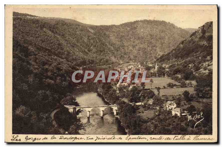 CPA La Correze Touristique de la Dordogne vue generale de route de tulle a Mauriac 