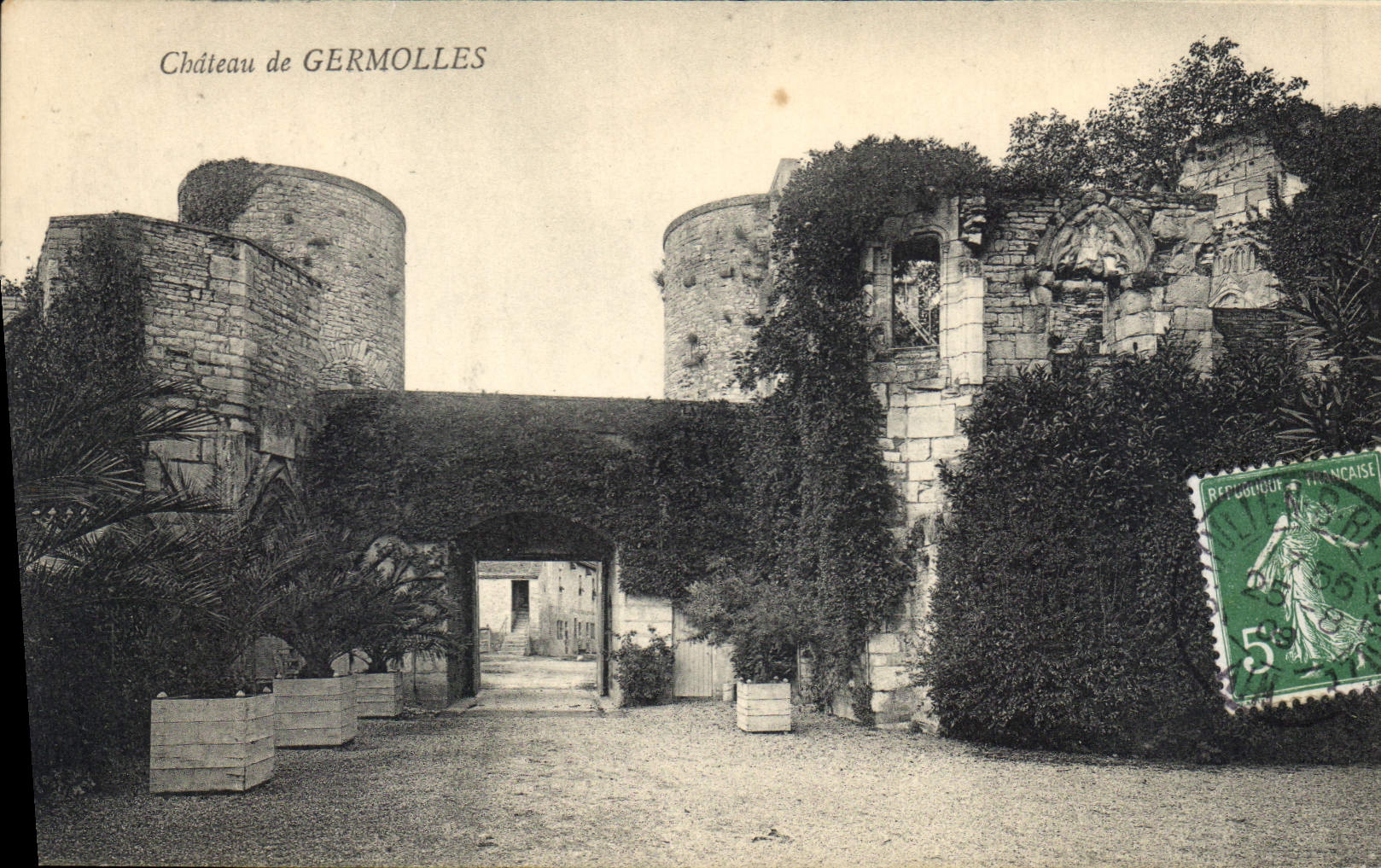 Château de GERMOLLES — ruines et entrée — éditeur non visible