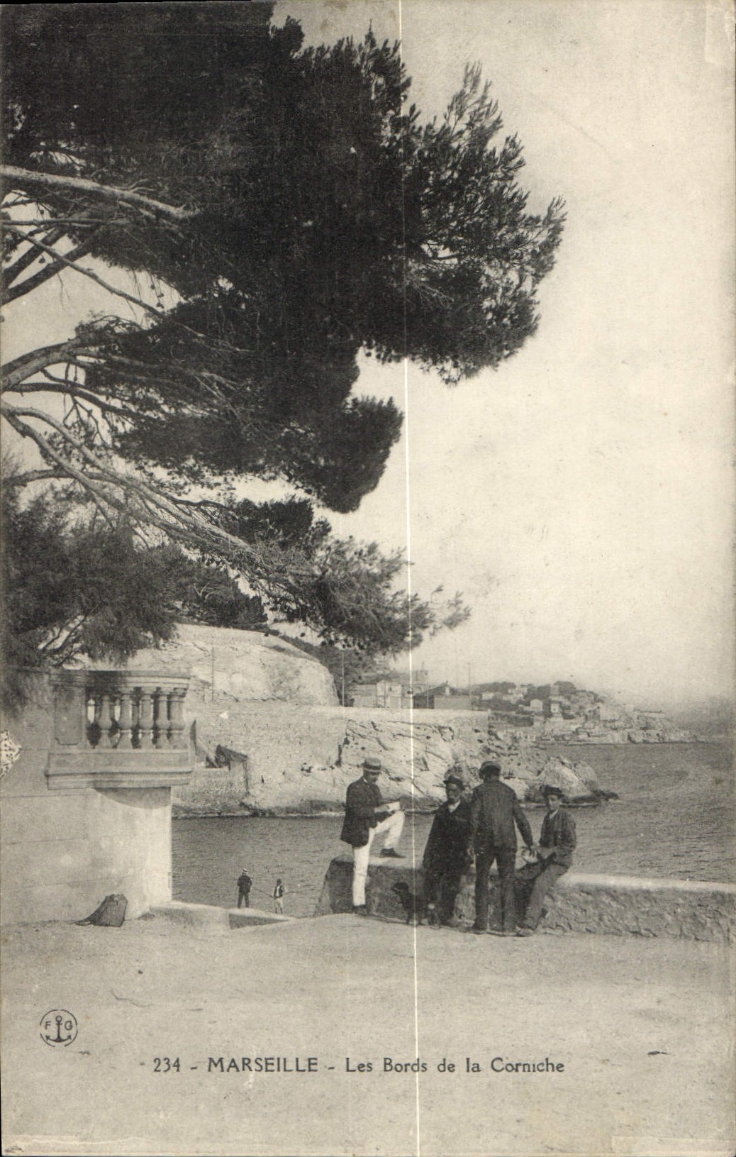 CPA Marseille Les Bords de la Corniche 